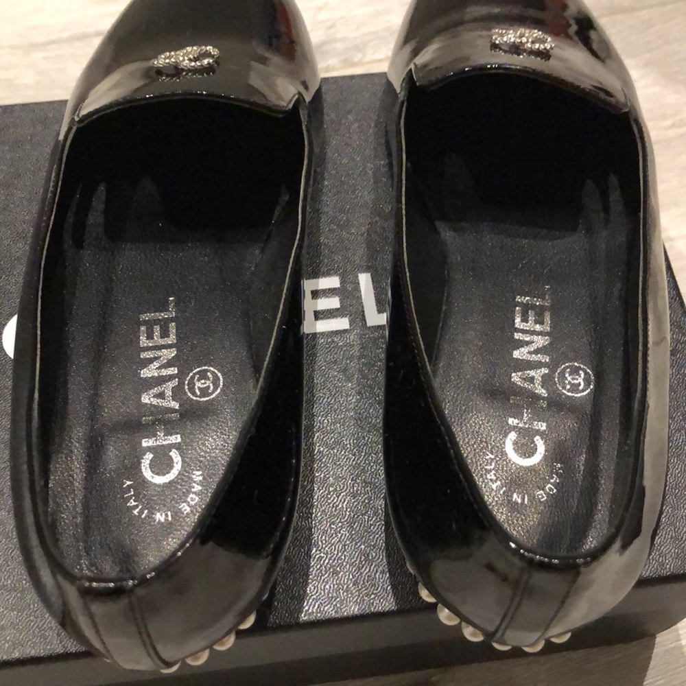 Authentic Chanel Opera Pearl Flats - Picture 6 of 10